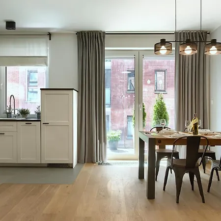 Zentrum Ii Parking By Impero פוזנן